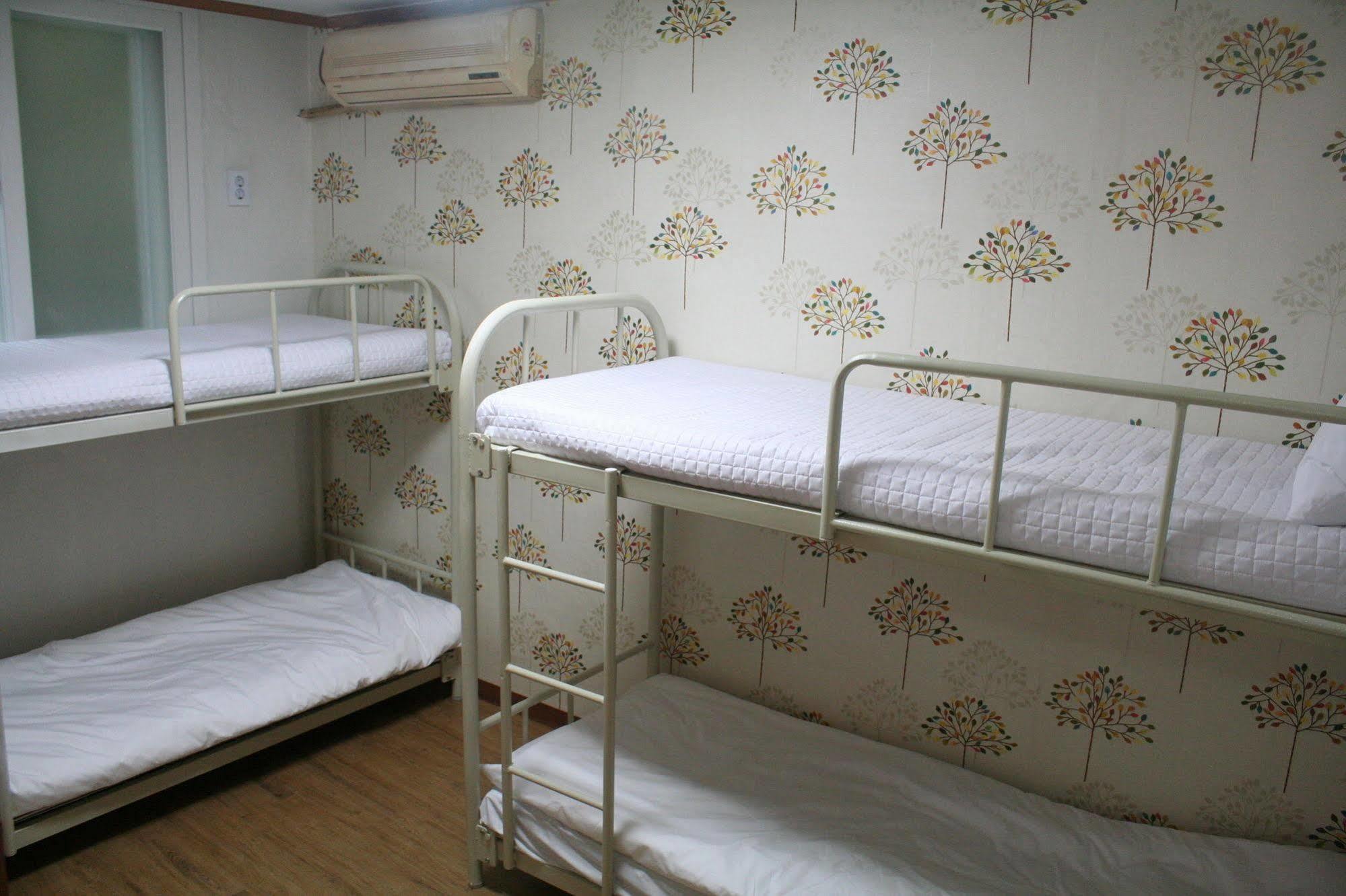 Huga Haus Hostel Seoul Ngoại thất bức ảnh